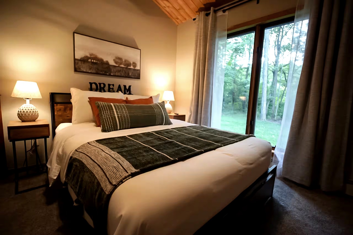 Queen Room with wooded views